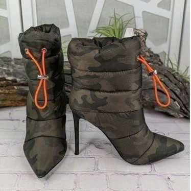 Steve Madden Cloak Camouflage Puffer Boots