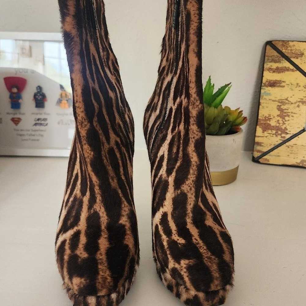 GUCCI PONY HAIR LEOPARD PRINT BOOTIES Size 37 / 6… - image 4