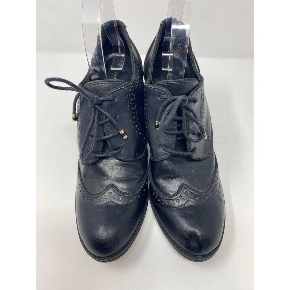 Tommy Hilfiger Womens Wingtip Oxford Shoes Size 1… - image 2
