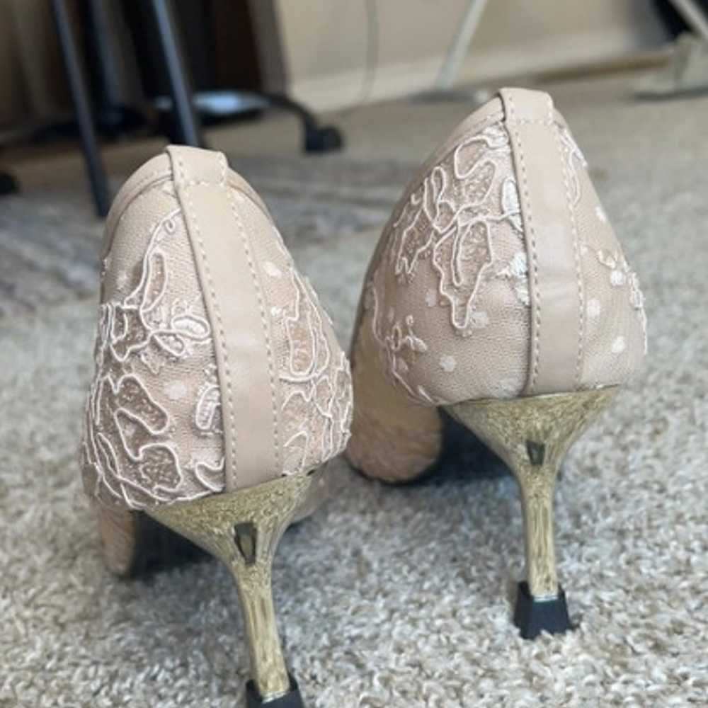 Beige pencil heel - image 2