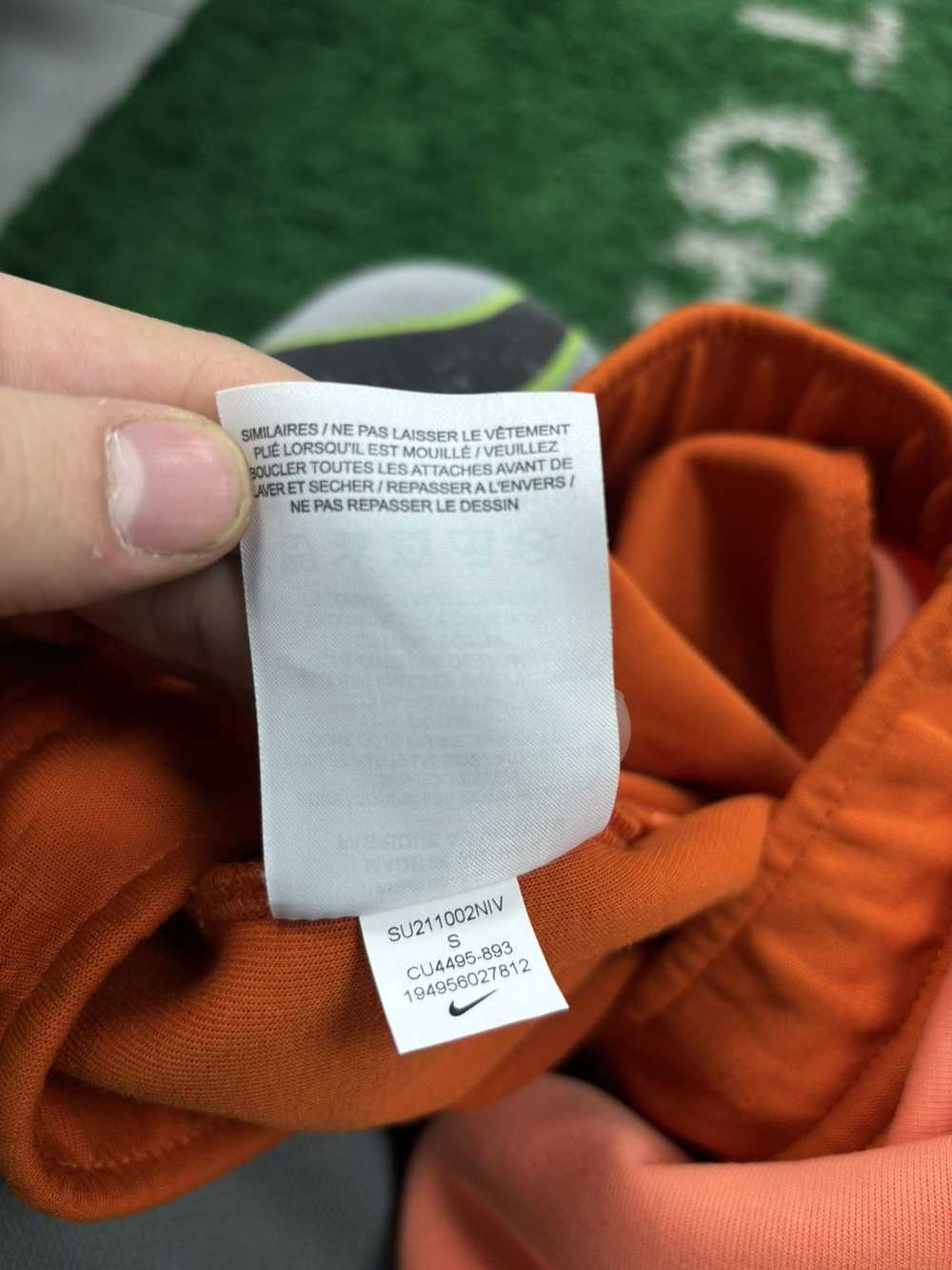 Nike Nike tech orange sweatpants small - image 4
