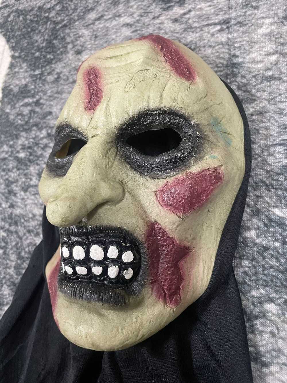 Rare × Streetwear Face Mask Horror Movie - image 3