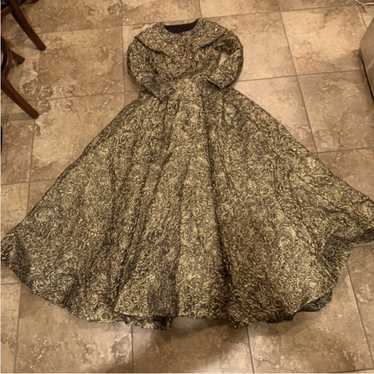 Dress brocade ballgown