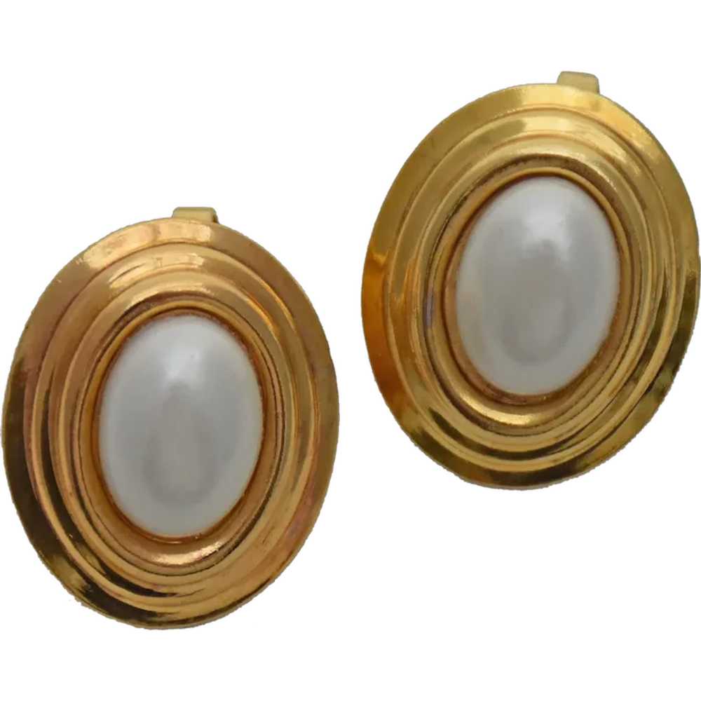 Vintage Clip Earrings Gold Plate Faux Mabe Pearl … - image 1