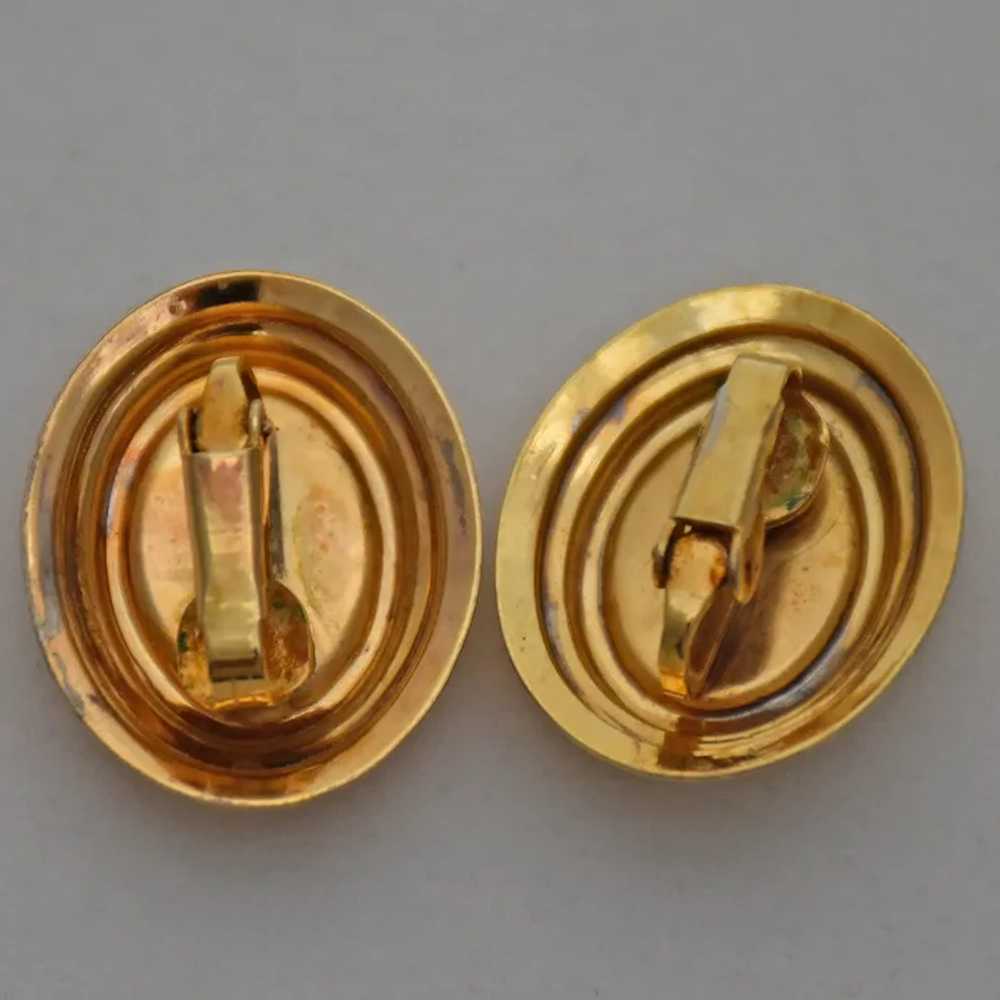 Vintage Clip Earrings Gold Plate Faux Mabe Pearl … - image 3