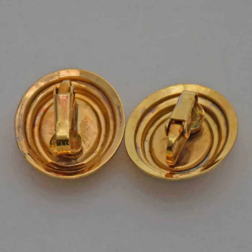 Vintage Clip Earrings Gold Plate Faux Mabe Pearl … - image 7