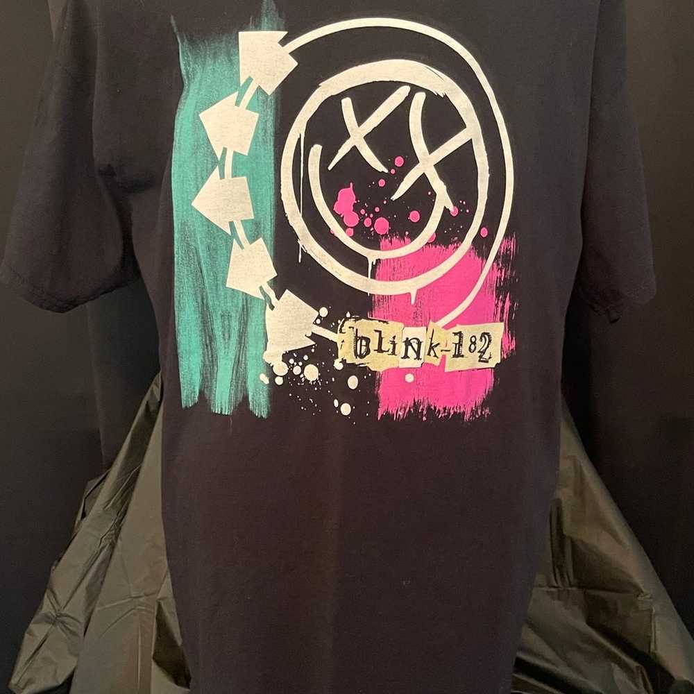 NWOT Tshirt /Blink 182/2XL - image 2