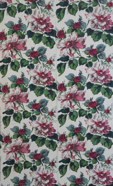 Vintage Barkcloth Fabric 1950s Large Flowers on Wh