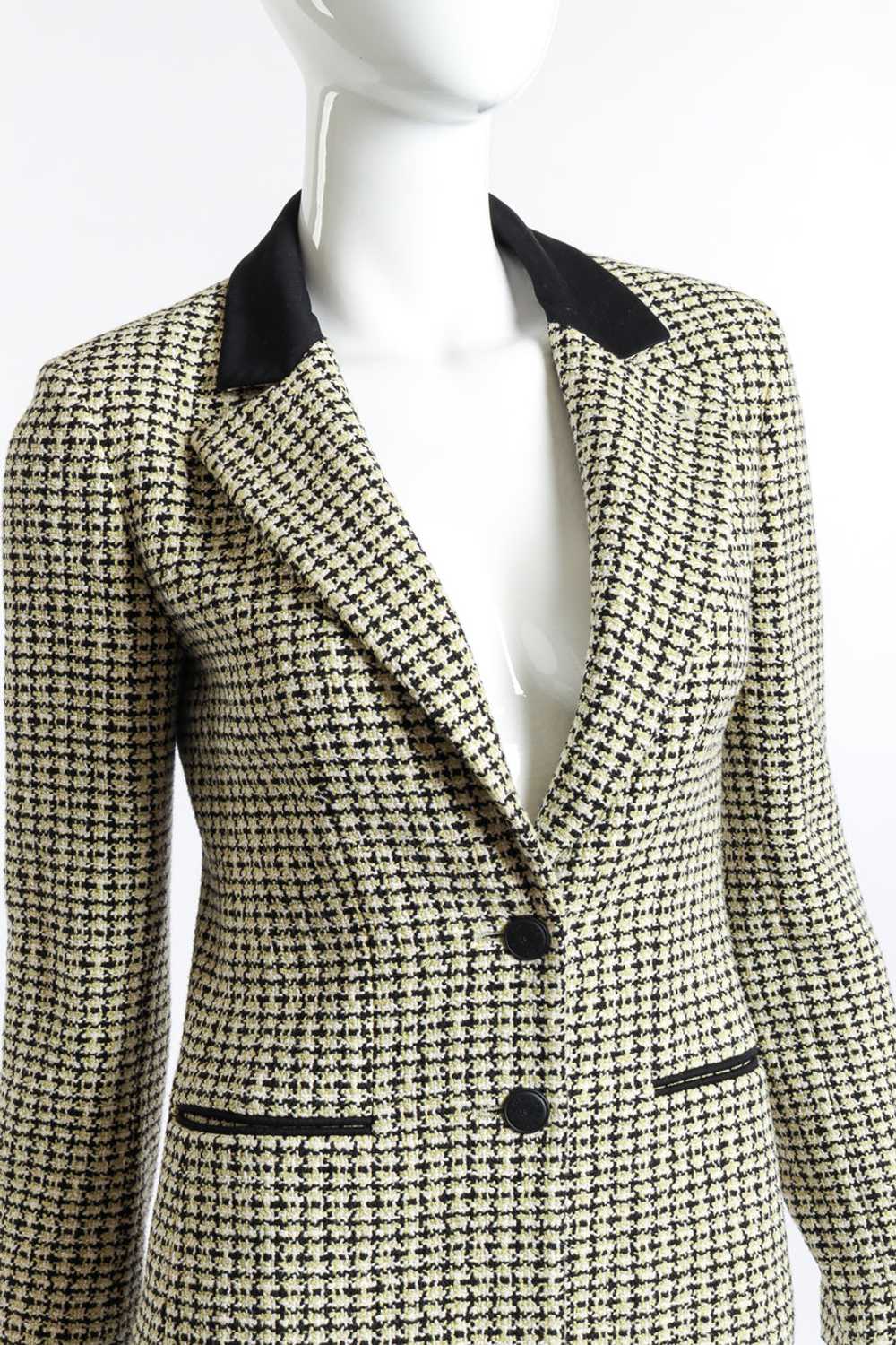 CHANEL 2002P Check Tweed Blazer - image 3