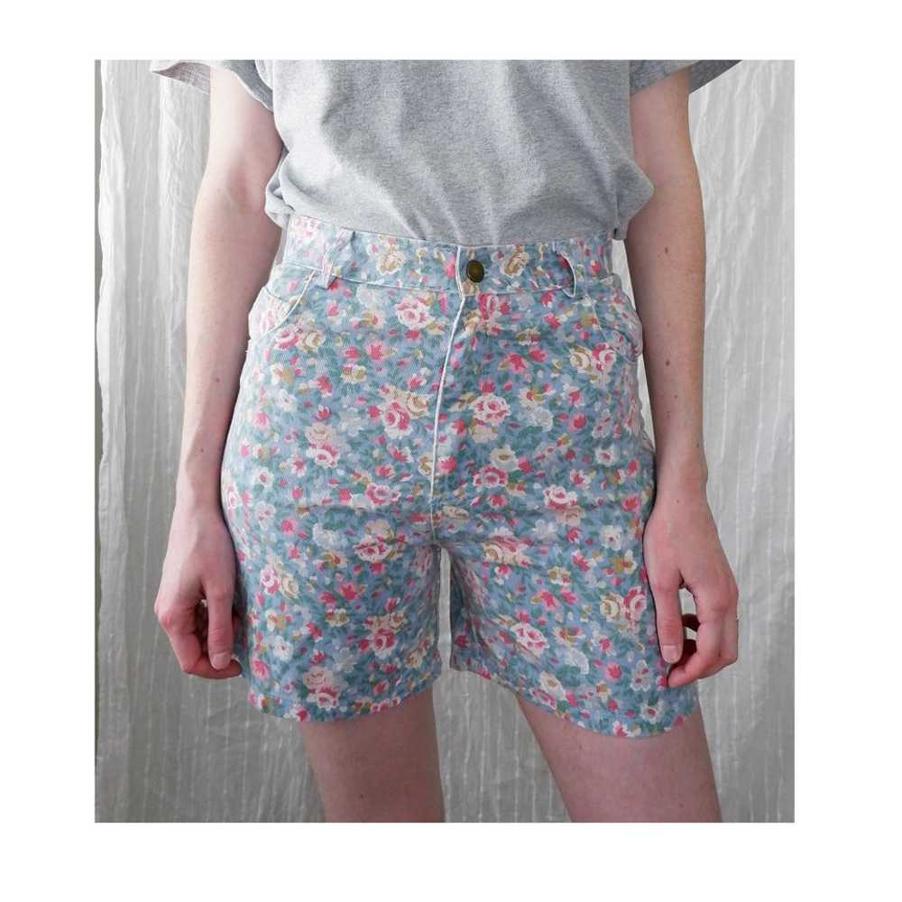 Nature Express Floral denim high waisted shorts… - image 4