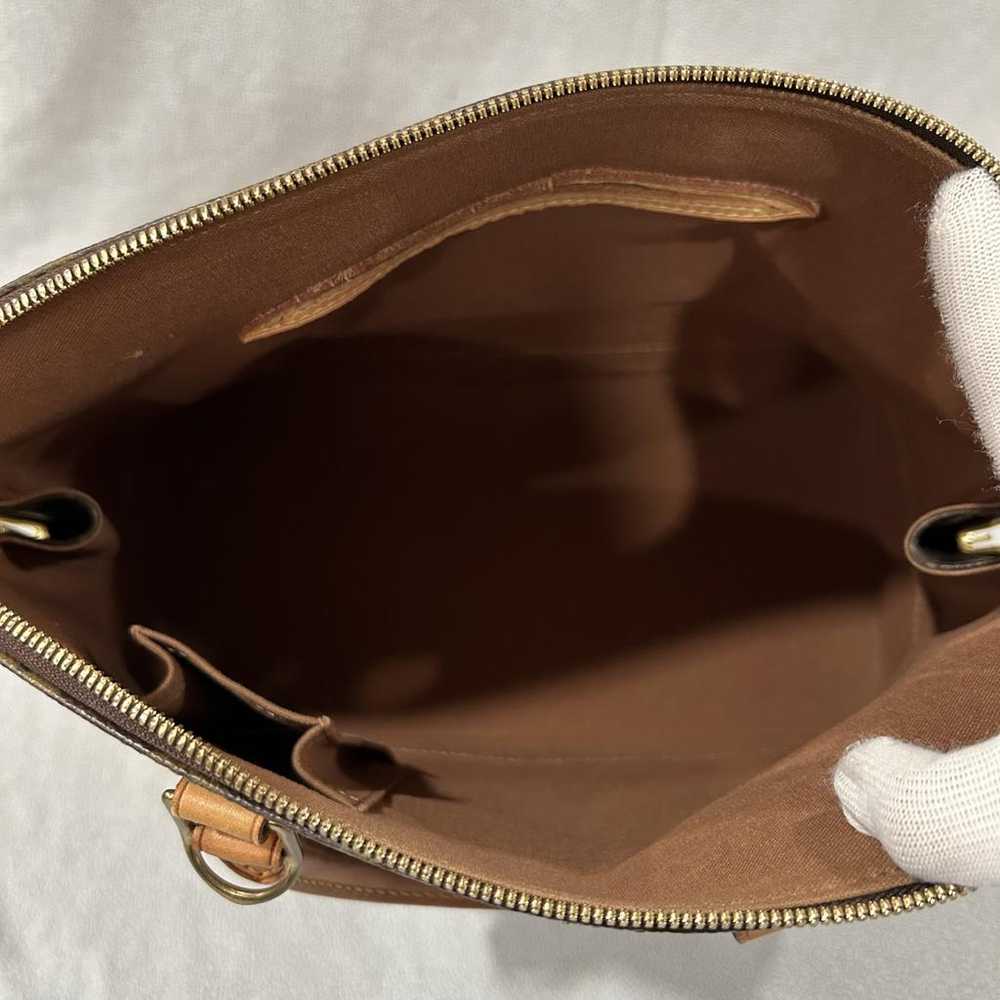 Louis Vuitton Alma leather handbag - image 9