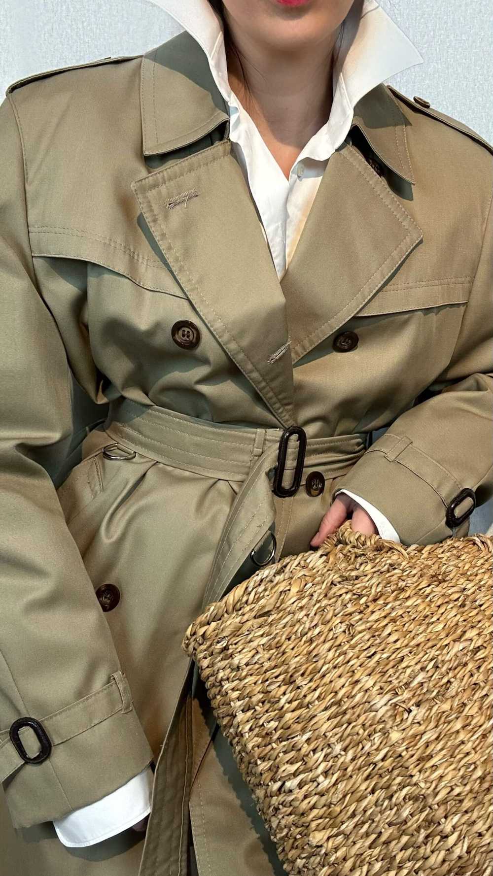 Masculine olive green trenchcoat - image 4