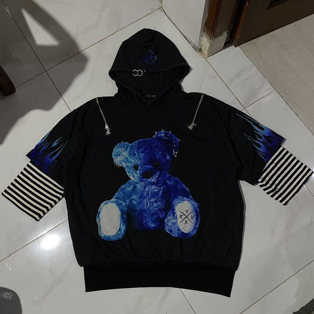 Travas Tokyo Travas Tokyo Punkish Bear Shortsleev… - image 1