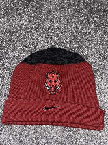 Hats × Ncaa × Nike Nike NCAA Arkansas Razorbacks B