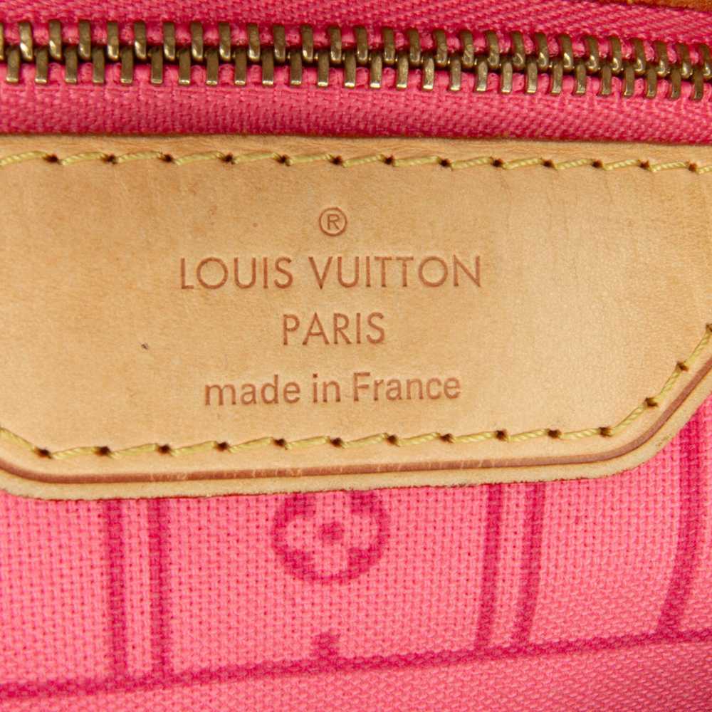Product Details Louis Vuitton Monogram Roses Neve… - image 7