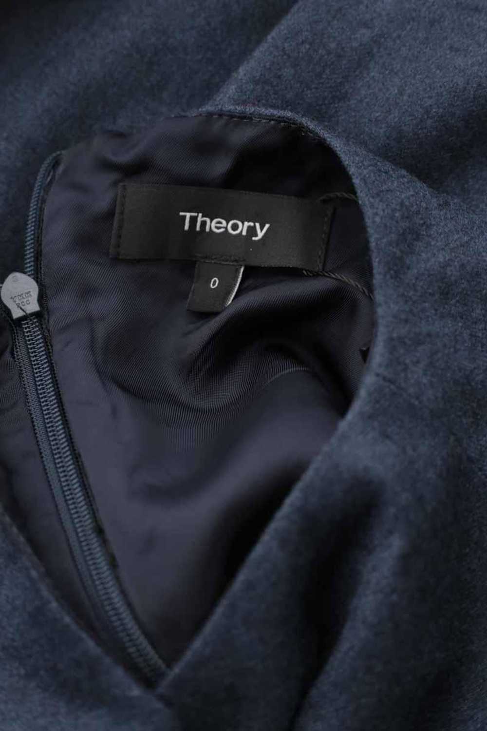 Circular Clothing Robe Theory marine. Matière pri… - image 5