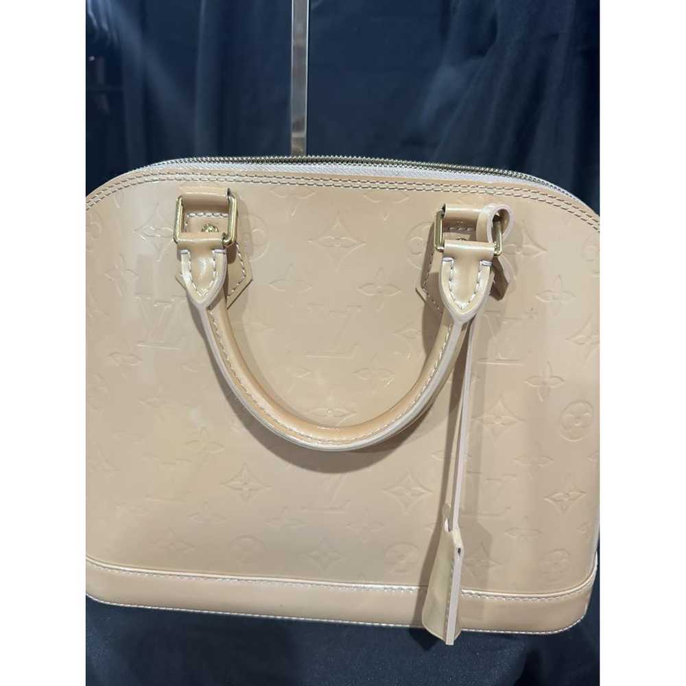 Louis Vuitton Alma patent leather handbag - image 7