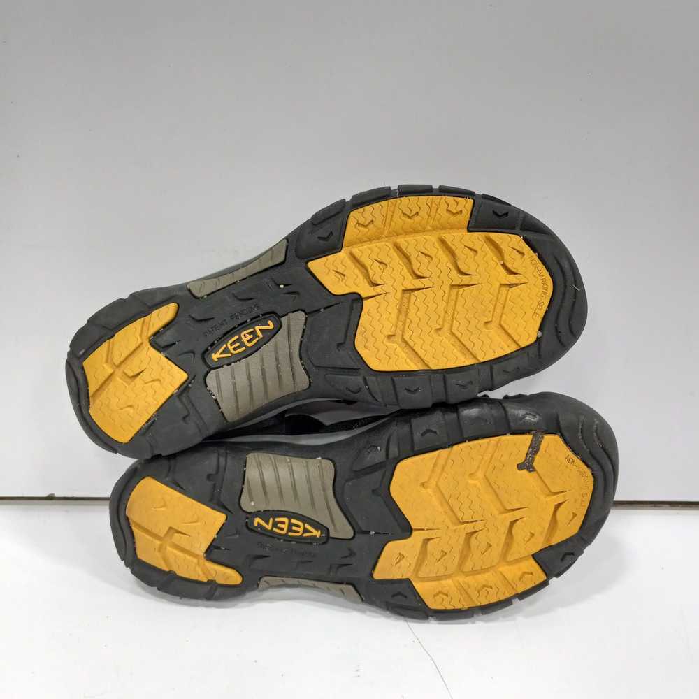 Keen Men's Black Closed Toe Sandals - image 5