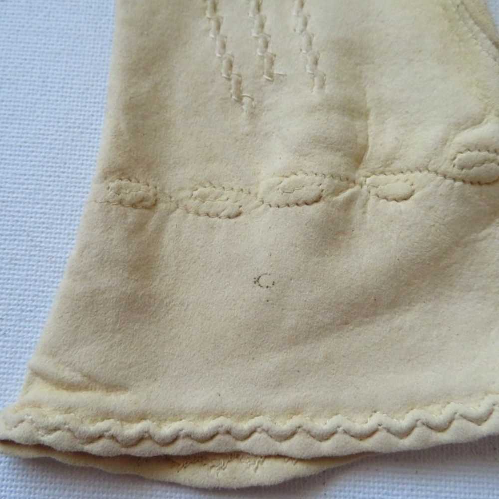 Vintage Dents English Leather Doeskin Gloves Size… - image 9