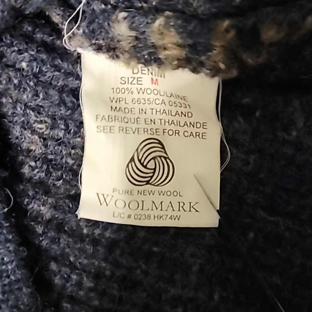 Woolrich Dark Blue W/Tan Check 100% Wool Wood But… - image 7