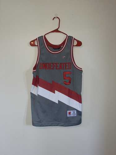 Undefeated Undefeated grey/red basketball jersey