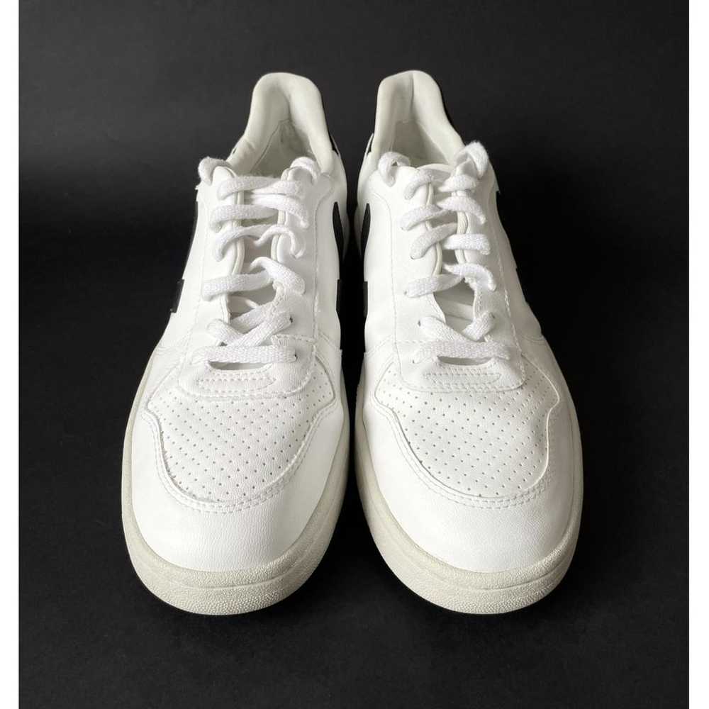 Veja V-12 leather low trainers - image 3