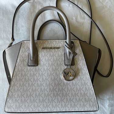 Michael Kors grey/white purse