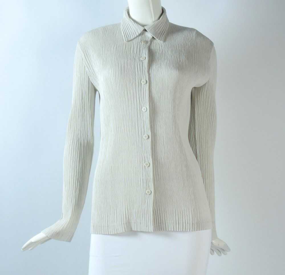 Issey Miyake o1smst1ft0424 Pleated Top in White - image 1