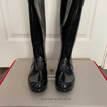 Hunter tall gloss black boots