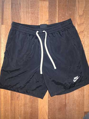 Nike nike woven shorts - image 1