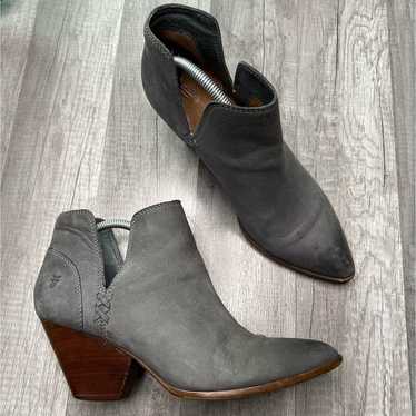 Frye Chelsea Reina Cut Out Bootie Ankle Boots Taup