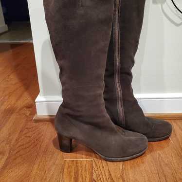 La Canadienne brown suede boots