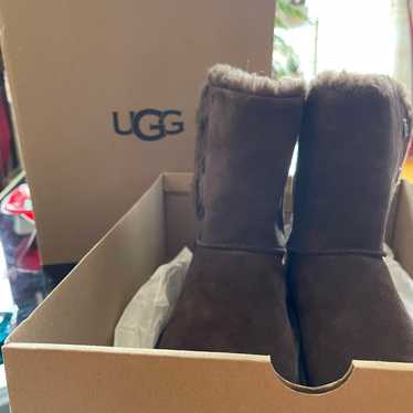 UGG Boots (Size 6)