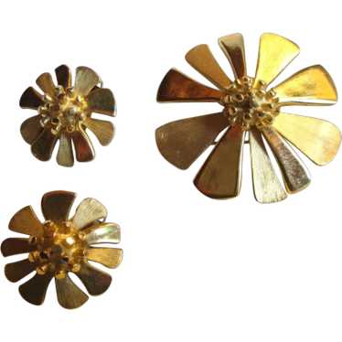 Renoir Sauteur Golden Glow “Poppy” Brooch and Ear… - image 1