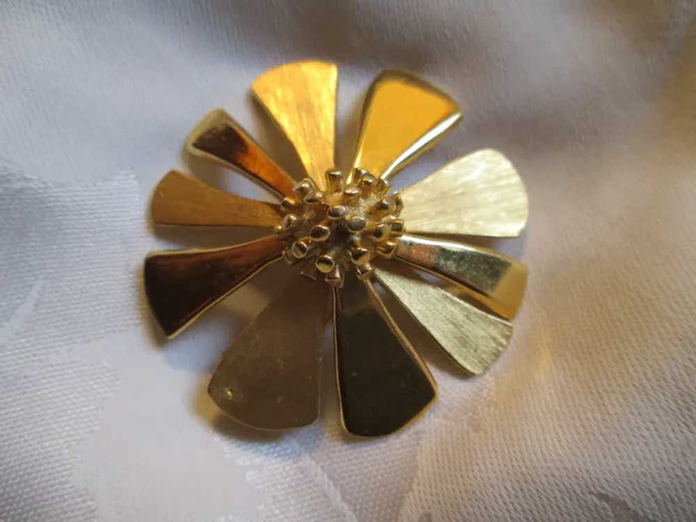 Renoir Sauteur Golden Glow “Poppy” Brooch and Ear… - image 4