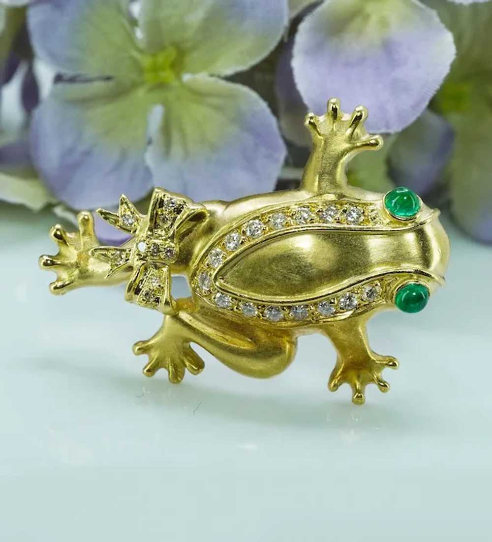 Huge Heavy Vintage 18K Gold Diamond Emerald Frog … - image 4