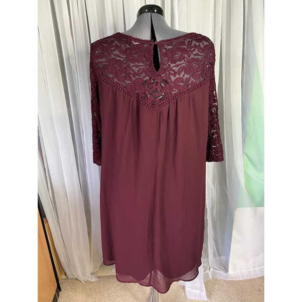 Luxology dress burgundy lace shoulder sleeves - image 4