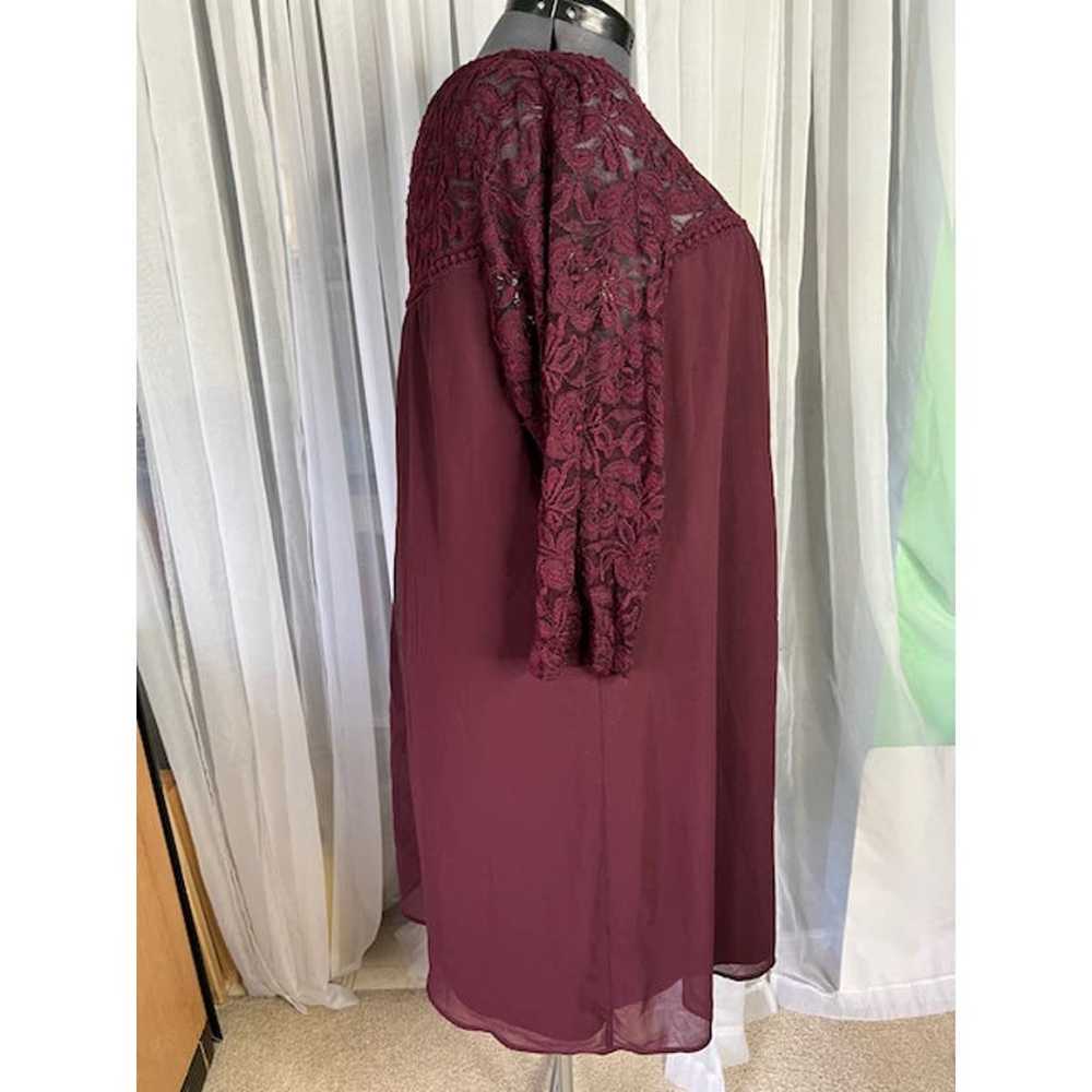 Luxology dress burgundy lace shoulder sleeves - image 8