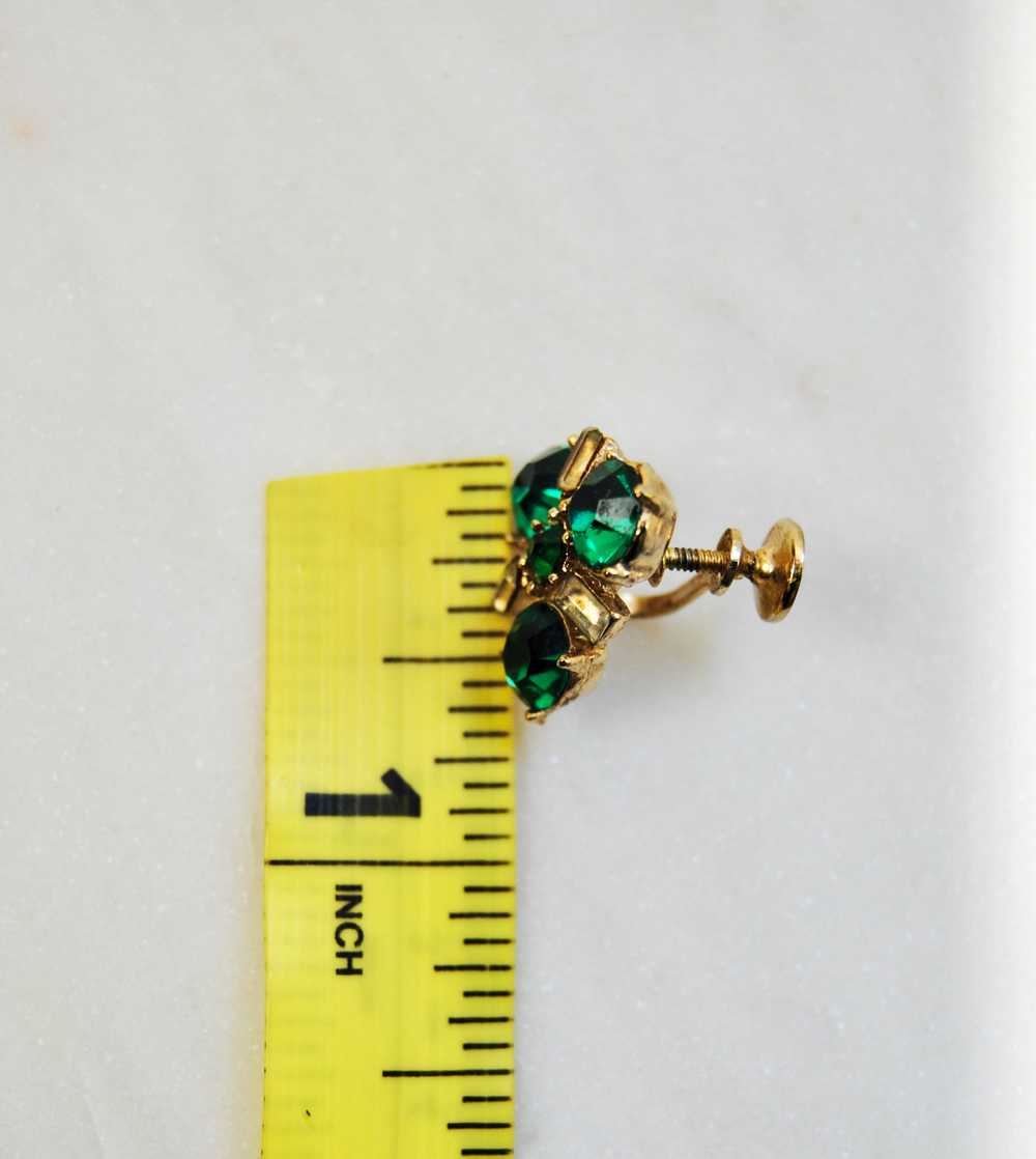 Vintage Emerald Green Rhinestone Screw Back Earri… - image 10