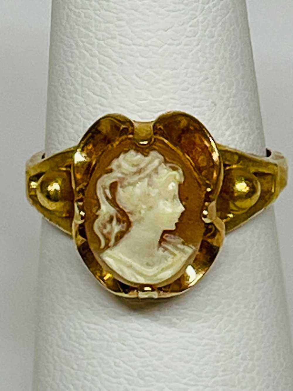 10K Gold Filled Cameo Ring - image 2