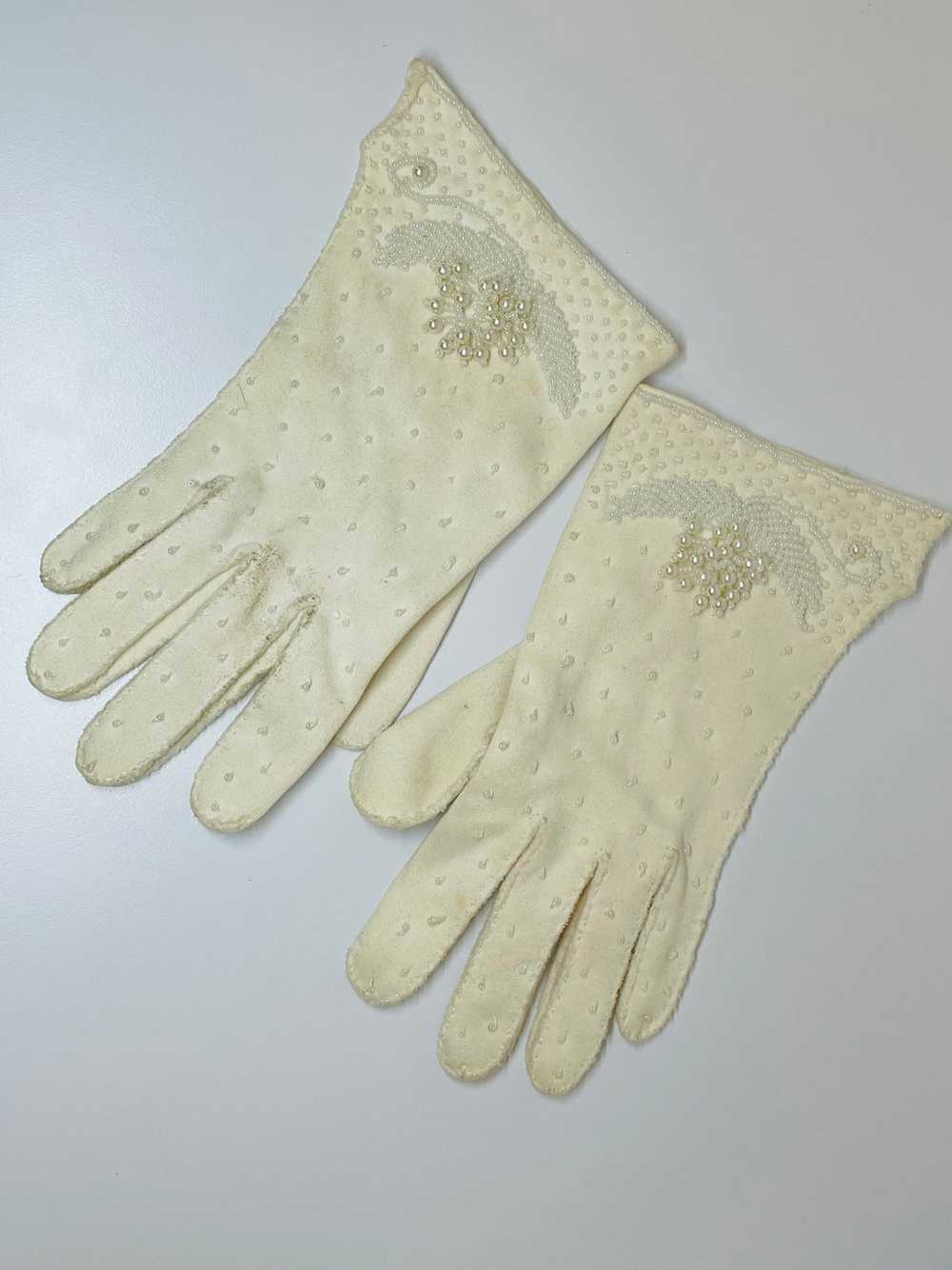 Beaded Pearl White Gloves - image 1