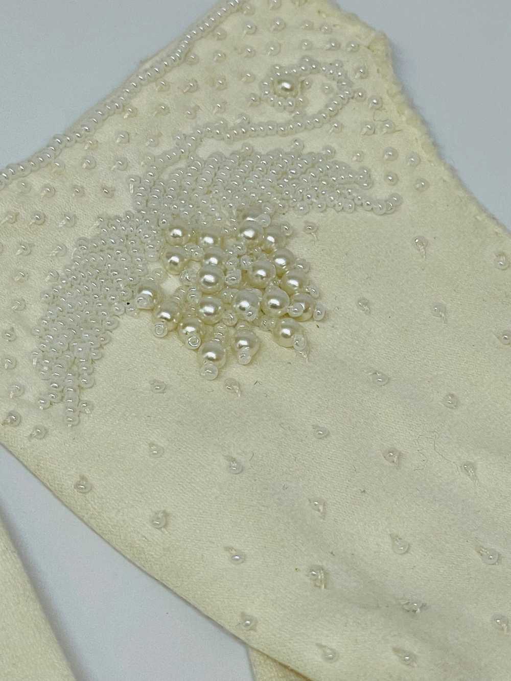 Beaded Pearl White Gloves - image 3