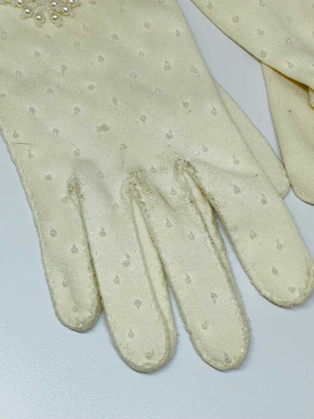 Beaded Pearl White Gloves - image 4