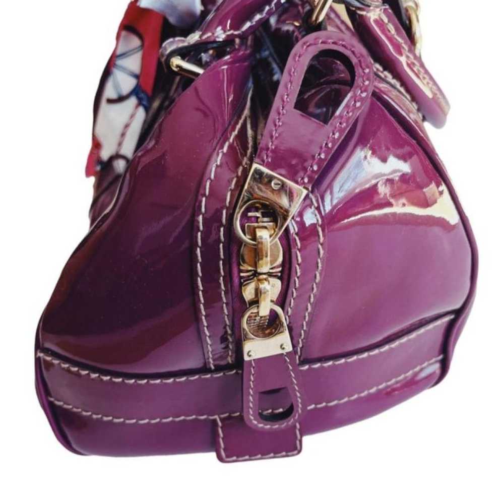 Gucci Boston patent leather handbag - image 9