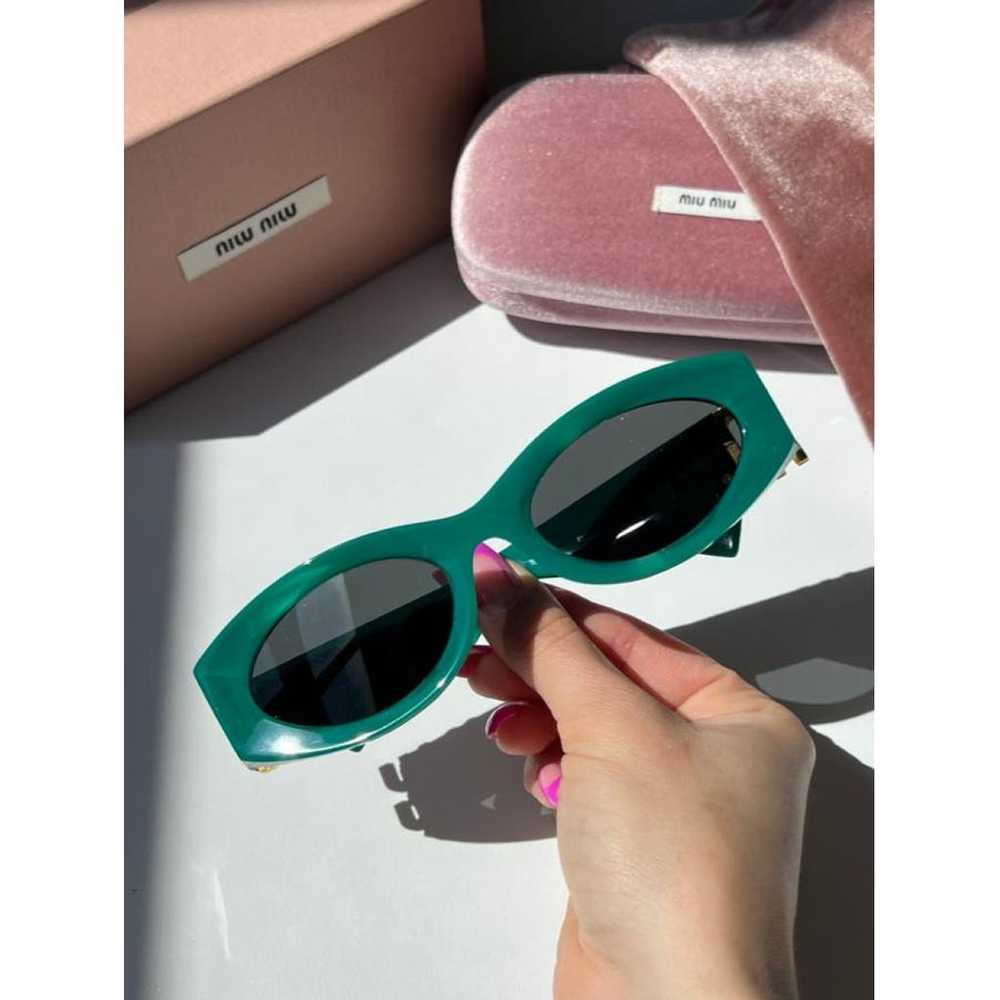 Miu Miu Oversized sunglasses - image 3