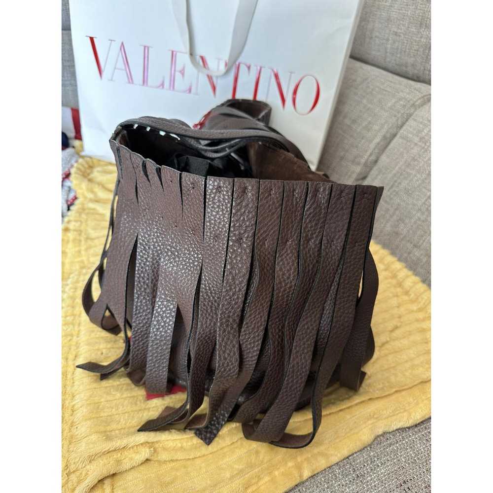Valentino Garavani Atelier leather tote - image 4
