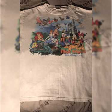 Vintage Walt Disney World Magic Kingdom Shirt