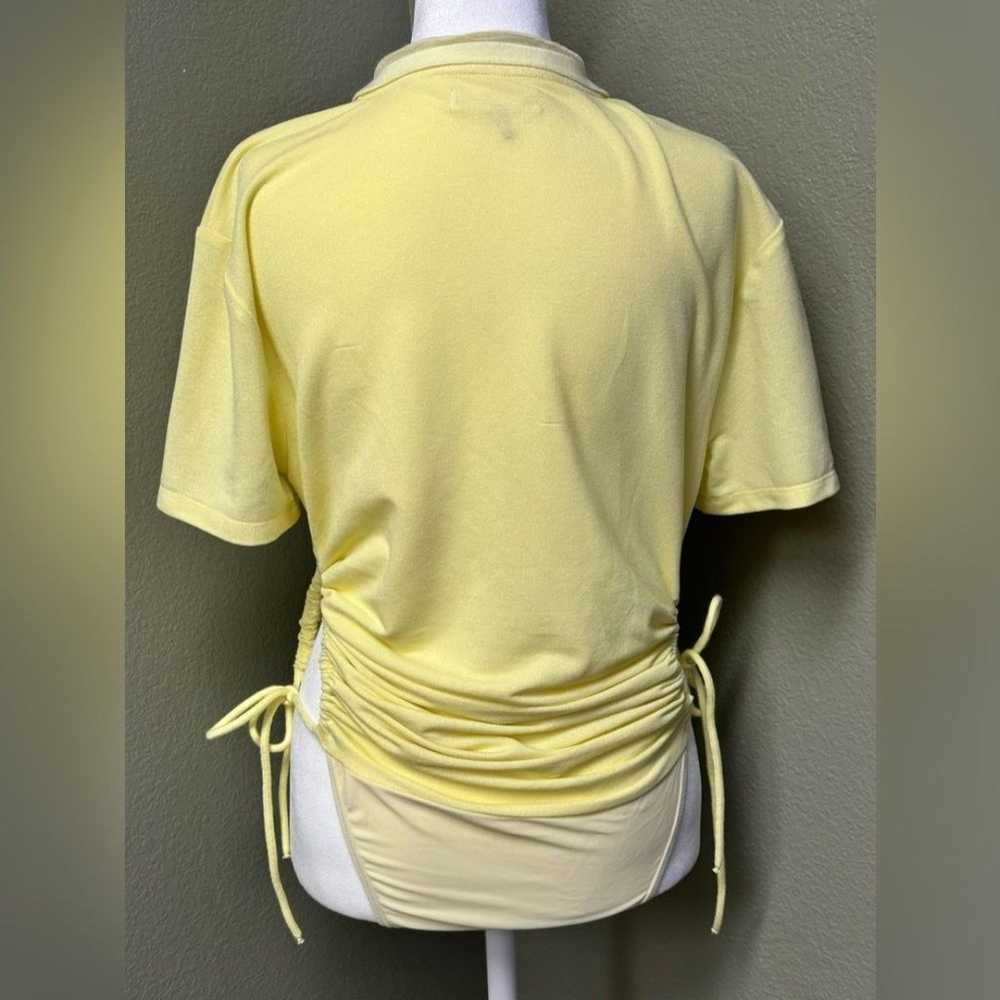 Grey Lab yellow 1/4 button side tie snap closure … - image 3