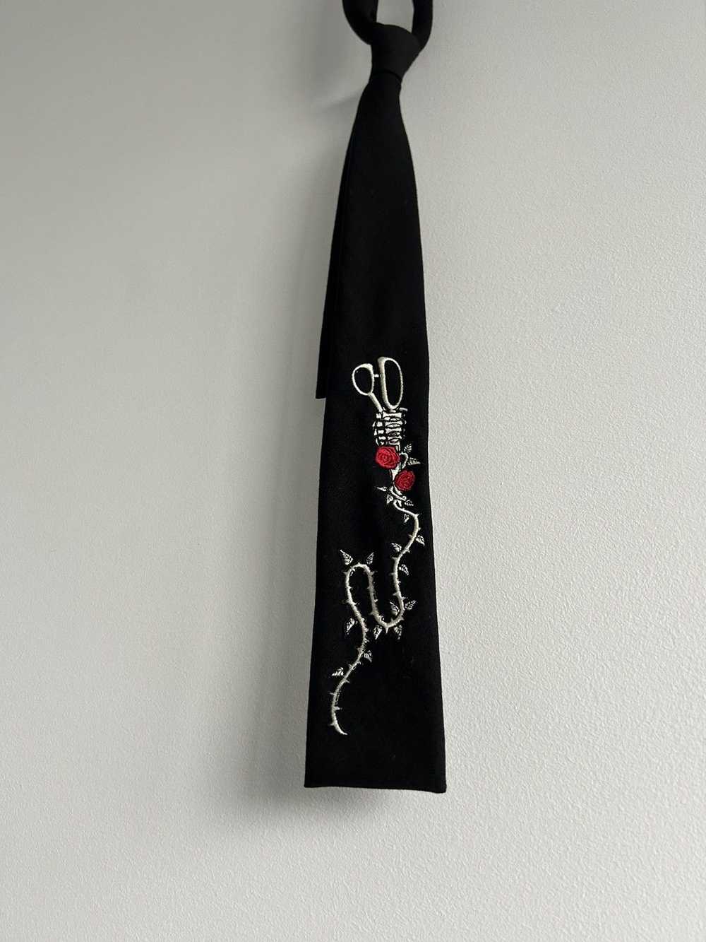 Yohji Yamamoto Rose Embroidered Wool Square Tie - image 3