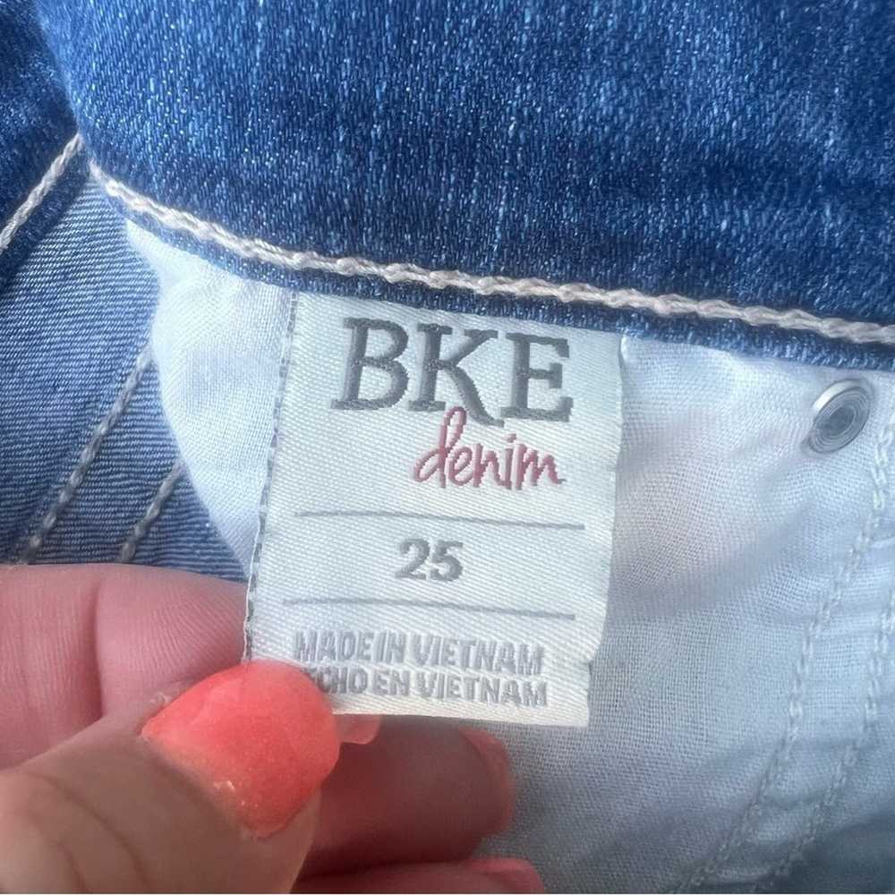 Bke Buckle BKE Stella Distressed front jeans shor… - image 5